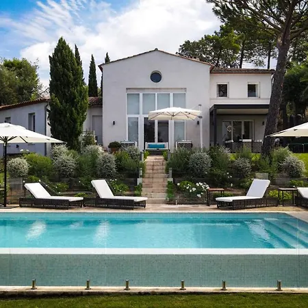 Villa White *